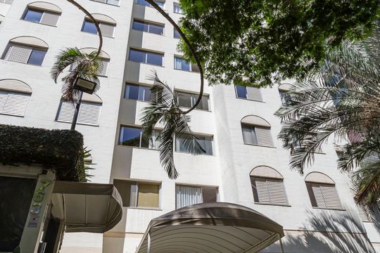 Fachada de apartamento à venda com 3 quartos, 120m² em Vila Nova Conceição, São Paulo