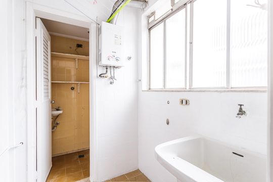 Área de Serviço de apartamento à venda com 3 quartos, 120m² em Vila Nova Conceição, São Paulo