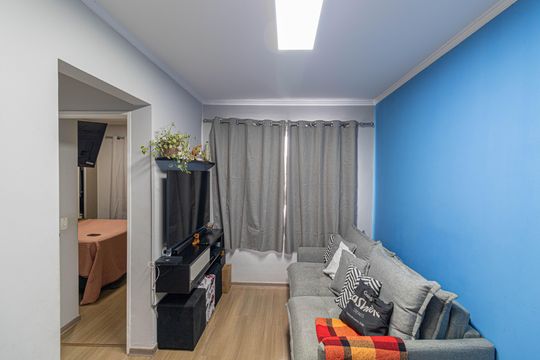 Sala de apartamento para alugar com 2 quartos, 46m² em Vila Talarico, São Paulo