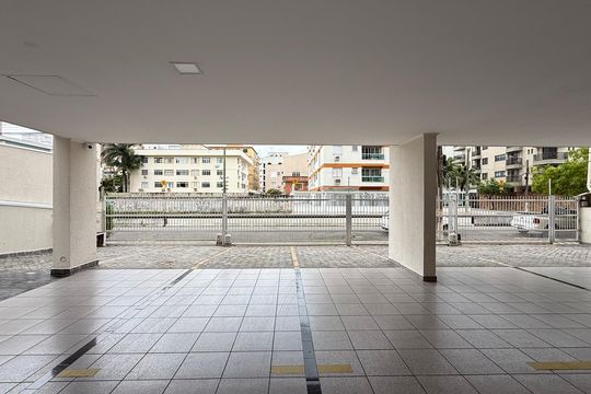 Fachada de apartamento para alugar com 3 quartos, 125m² em Jardim Praiano, Guarujá