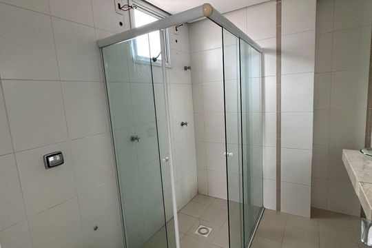 Apartamento para alugar com 3 quartos, 170m² em Osvaldo Rezende, Uberlândia