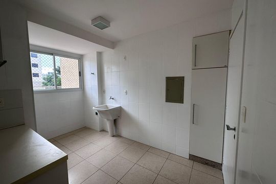Apartamento para alugar com 3 quartos, 170m² em Osvaldo Rezende, Uberlândia