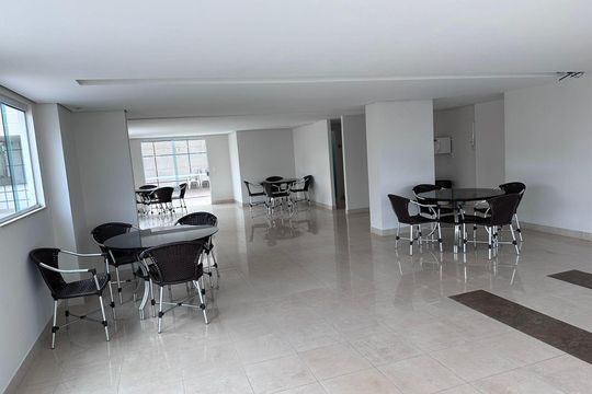 Apartamento para alugar com 3 quartos, 170m² em Osvaldo Rezende, Uberlândia