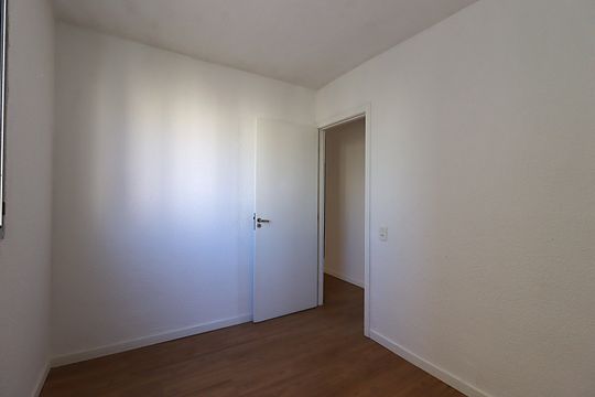 Quarto 1 de apartamento à venda com 2 quartos, 40m² em Sarandi, Porto Alegre