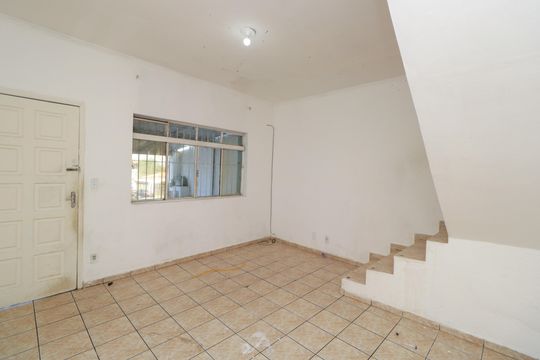 Sala de casa para alugar com 3 quartos, 193m² em Vila Palmares, Santo André