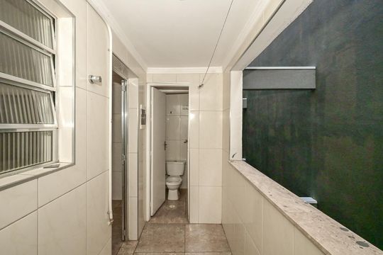 Área de Serviço  de kitnet/studio para alugar com 1 quarto, 60m² em Vila Francisco Remeikis, Taboão da Serra