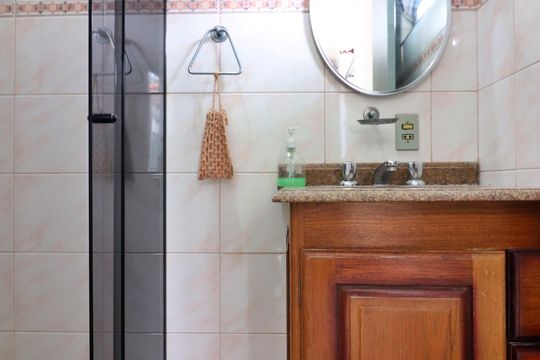 Suíte Banheiro  de casa para alugar com 3 quartos, 200m² em Rudge Ramos, São Bernardo do Campo
