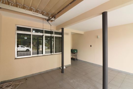 Garagem de casa para alugar com 3 quartos, 200m² em Rudge Ramos, São Bernardo do Campo