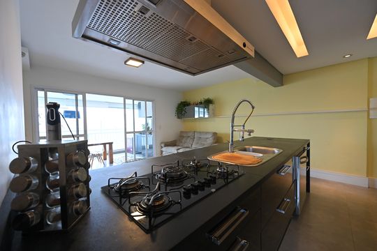 Cozinha de apartamento à venda com 3 quartos, 84m² em Chácara Inglesa, São Paulo