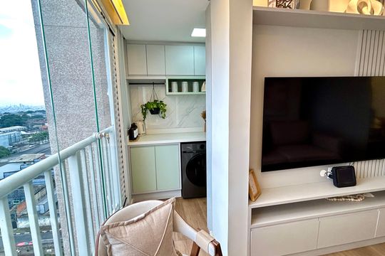 Varanda da Sala de apartamento à venda com 2 quartos, 47m² em Vila Itapegica, Guarulhos