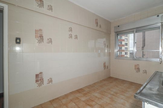 Cozinha de apartamento à venda com 2 quartos, 81m² em São Geraldo, Porto Alegre