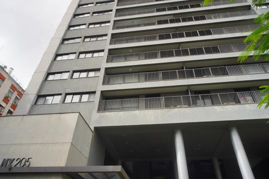 Fachada  de apartamento para alugar com 2 quartos, 75m² em Auxiliadora, Porto Alegre