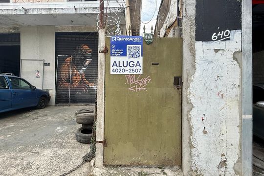 Fachada de casa para alugar com 1 quarto, 50m² em Chácara Santana, São Paulo