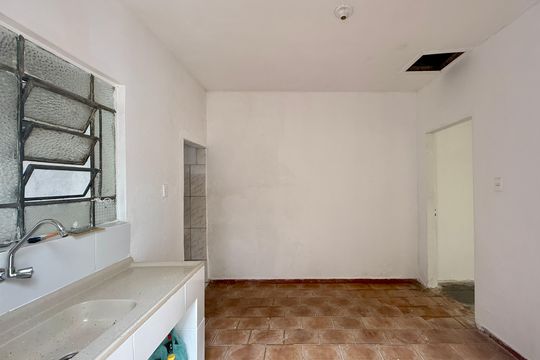 Cozinha de casa para alugar com 1 quarto, 50m² em Chácara Santana, São Paulo