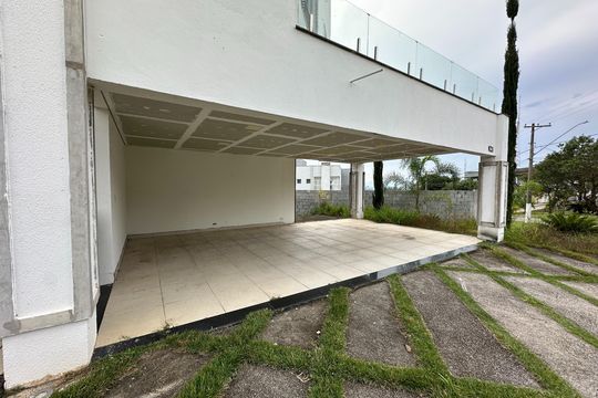 Fachada de casa de condomínio para alugar com 5 quartos, 600m² em  Parque Residencial Mirante do Vale, Jacareí