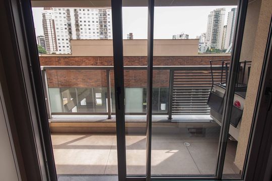 Varanda da suíte de apartamento para alugar com 1 quarto, 50m² em Vila Mariana, São Paulo
