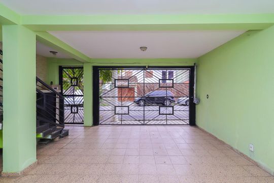 Garagem de casa à venda com 3 quartos, 195m² em Jardim Nossa Senhora do Carmo, São Paulo
