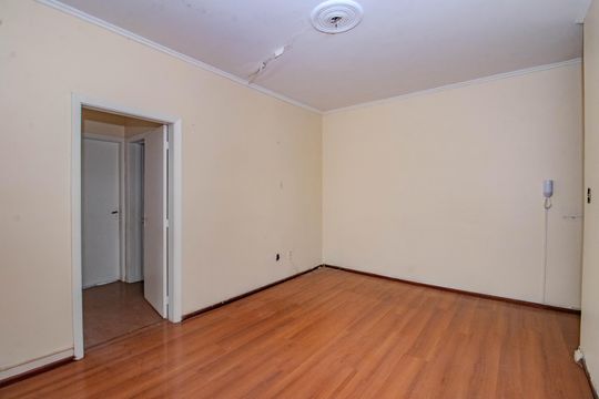 Sala de apartamento para alugar com 3 quartos, 150m² em Petrópolis, Porto Alegre