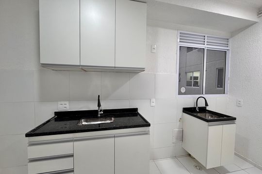 Cozinha de apartamento à venda com 2 quartos, 43m² em Vargem Pequena, Rio de Janeiro