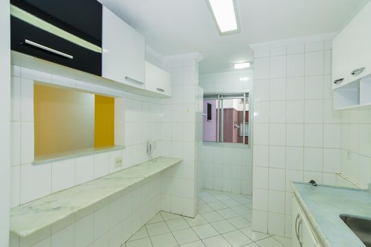 Cozinha de apartamento para alugar com 2 quartos, 58m² em Jardim Flor da Montanha, Guarulhos