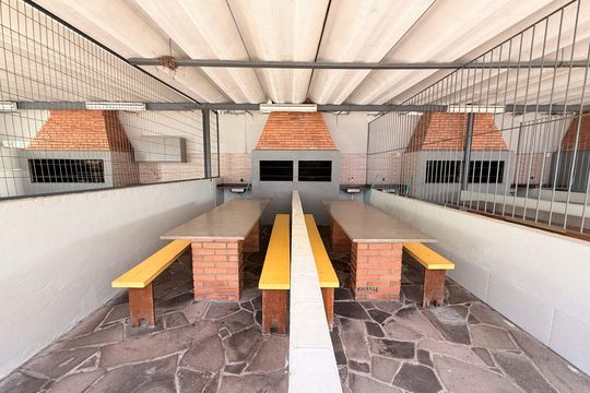 Área comum - Churrasqueira de apartamento para alugar com 2 quartos, 64m² em Jardim Sabará, Porto Alegre