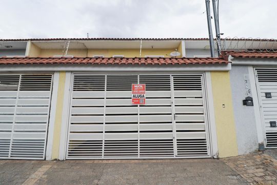 Fachada de casa à venda com 3 quartos, 115m² em Imirim, São Paulo
