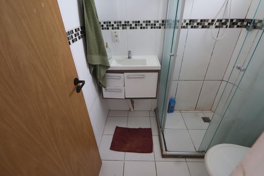 Banheiro de apartamento para alugar com 2 quartos, 47m² em Mato Grande, Canoas