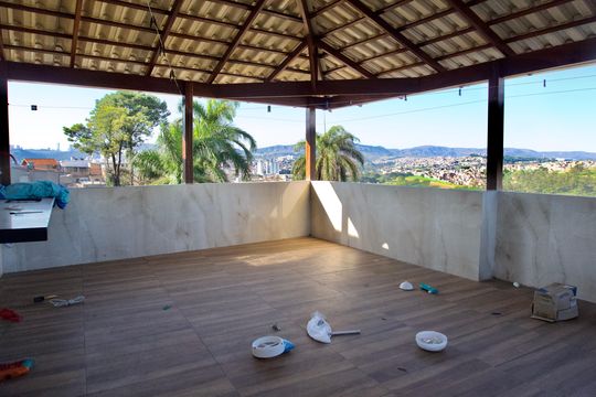 Área Externa de casa à venda com 2 quartos, 150m² em Gameleira, Belo Horizonte