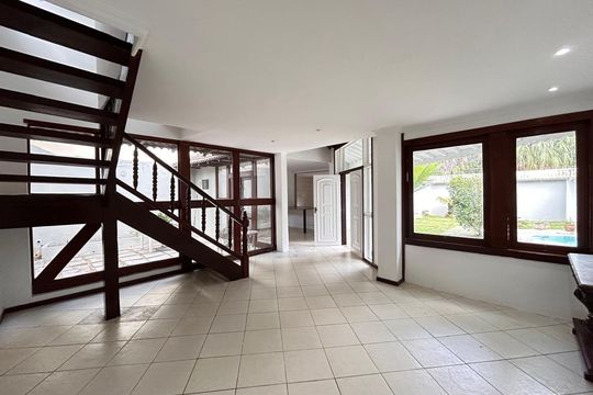 Casa de Condomínio à venda com 3 quartos, 250m² em Vargem Grande, Rio de Janeiro