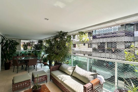 Apartamento para alugar com 4 quartos, 260m² em Leblon, Rio de Janeiro