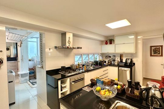 Apartamento para alugar com 4 quartos, 260m² em Leblon, Rio de Janeiro