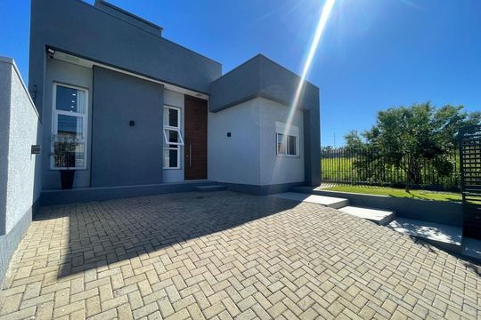 Casa à venda com 3 quartos, 138m² em Canudos, Novo Hamburgo