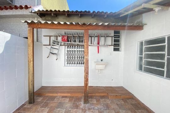 Área Externa de casa para alugar com 2 quartos, 84m² em Todos Os Santos, Rio de Janeiro