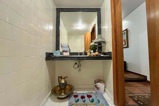 Lavabo de apartamento à venda com 4 quartos, 205m² em Leblon, Rio de Janeiro