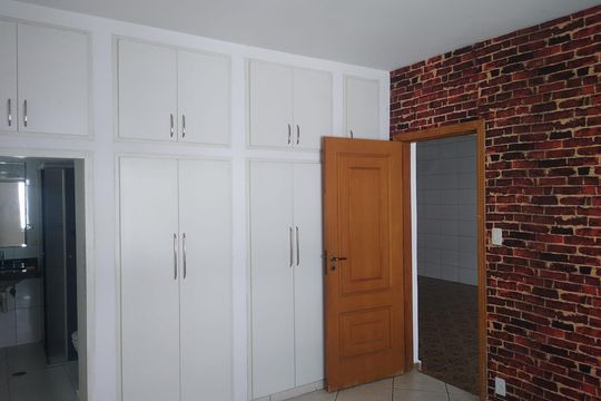 Quarto de casa à venda com 4 quartos, 251m² em Planalto Paulista, São Paulo