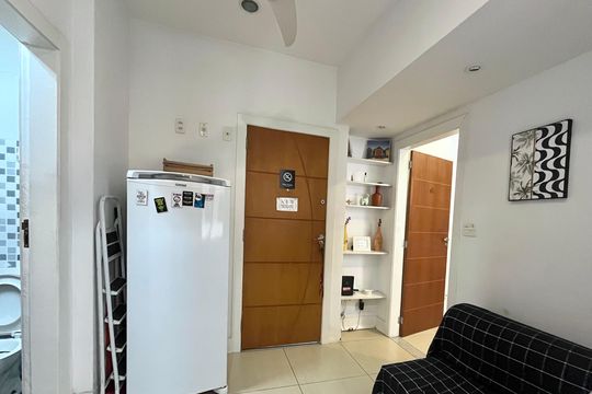 Sala de apartamento à venda com 1 quarto, 28m² em Copacabana, Rio de Janeiro