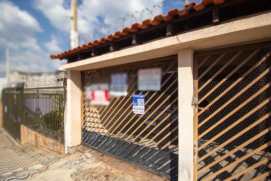 Fachada  de casa para alugar com 3 quartos, 200m² em Centro, Votorantim