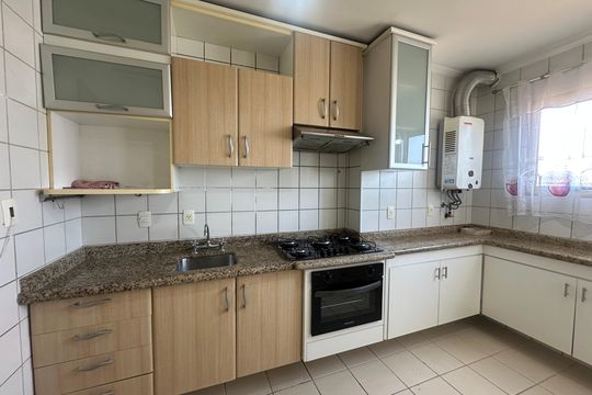 Cozinha de apartamento para alugar com 3 quartos, 107m² em Alphaville Industrial, Barueri