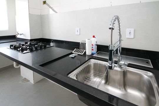 Cozinha de apartamento para alugar com 2 quartos, 47m² em Cemucam, Cotia