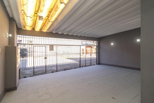 Garagem de casa para alugar com 4 quartos, 300m² em São Mateus, São Paulo