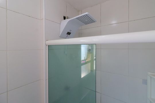 Banheiro de apartamento à venda com 3 quartos, 67m² em São Pedro, Osasco