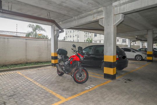 Garagem de apartamento à venda com 2 quartos, 44m² em Costa E Silva, Porto Alegre
