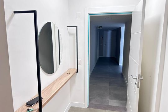 Corredor de apartamento à venda com 1 quarto, 43m² em Passo d’Areia, Porto Alegre