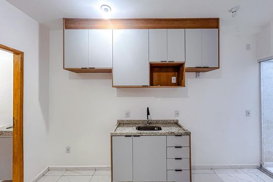 Cozinha de apartamento à venda com 2 quartos, 30m² em Vila Carrão, São Paulo