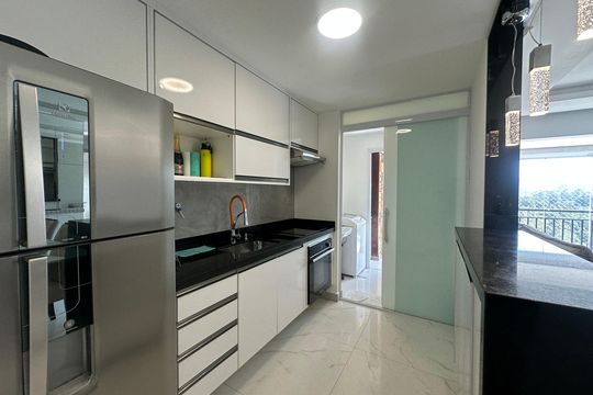 Cozinha de apartamento à venda com 2 quartos, 71m² em Alphaville Residencial Um, Barueri