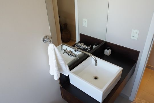Banheiro 3 banheira Hidro de apartamento à venda com 3 quartos, 190m² em Vila Augusta, Guarulhos