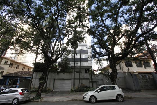 Fachada de apartamento à venda com 4 quartos, 140m² em Centro, Belo Horizonte