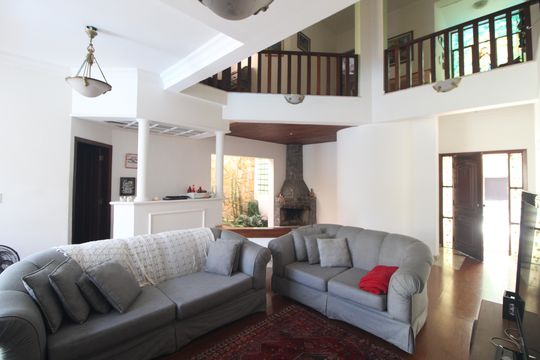 Sala de casa para alugar com 5 quartos, 367m² em Interlagos, São Paulo