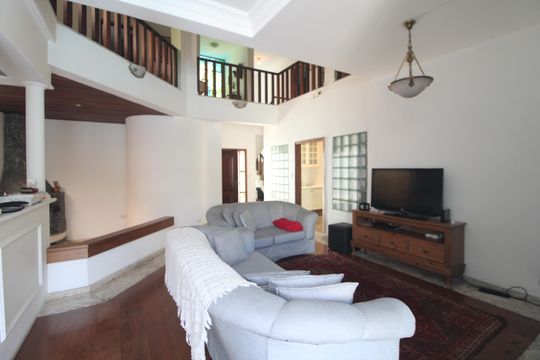 Sala de casa para alugar com 5 quartos, 367m² em Interlagos, São Paulo