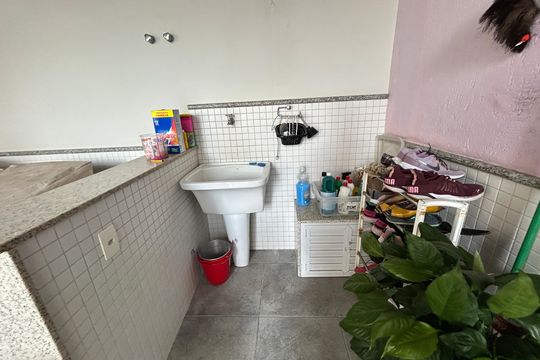 Área de Serviço de casa de condomínio à venda com 4 quartos, 400m² em Vila Valqueire, Rio de Janeiro